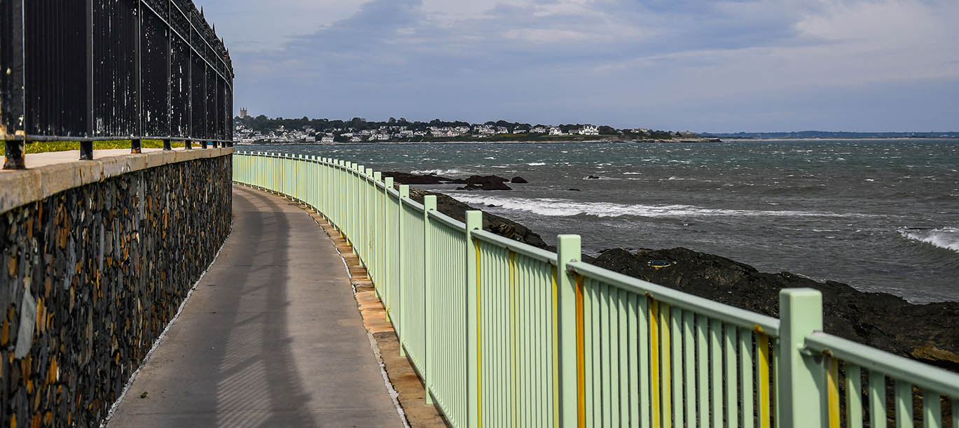 Scenic coastal walking path and ocean views near Newport Cliff Walk in Rhode Island